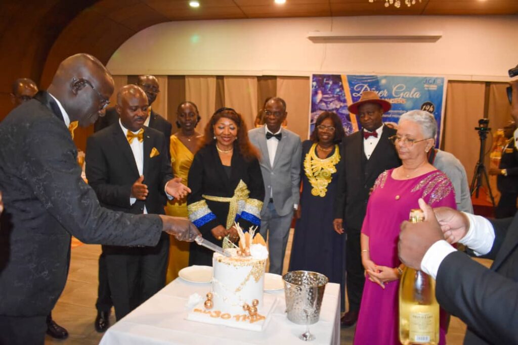 DINER GALA DE BIENFAISANCE img 20241206 wa0070